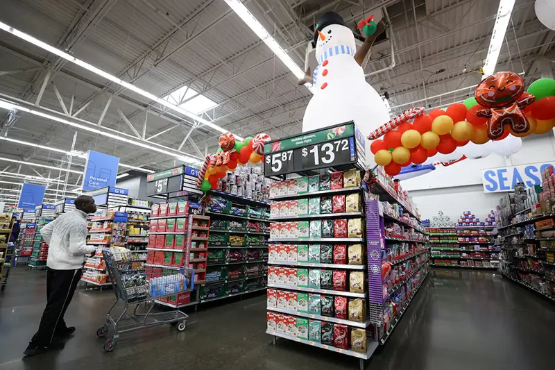 Record US Black Friday crowds to find fewer bargains amid high prices