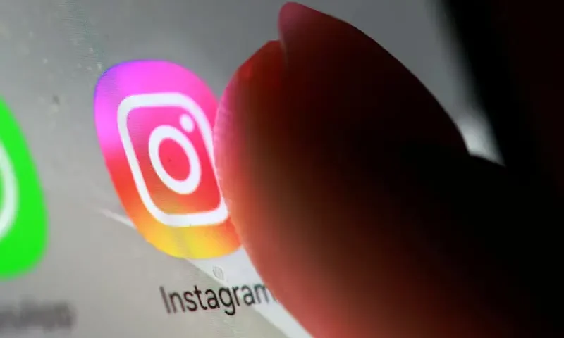 Instagram app icon is seen on a smartphone in this illustration taken October 27, 2025. REUTERS/Dado Ruvic/Illustration/File Photo