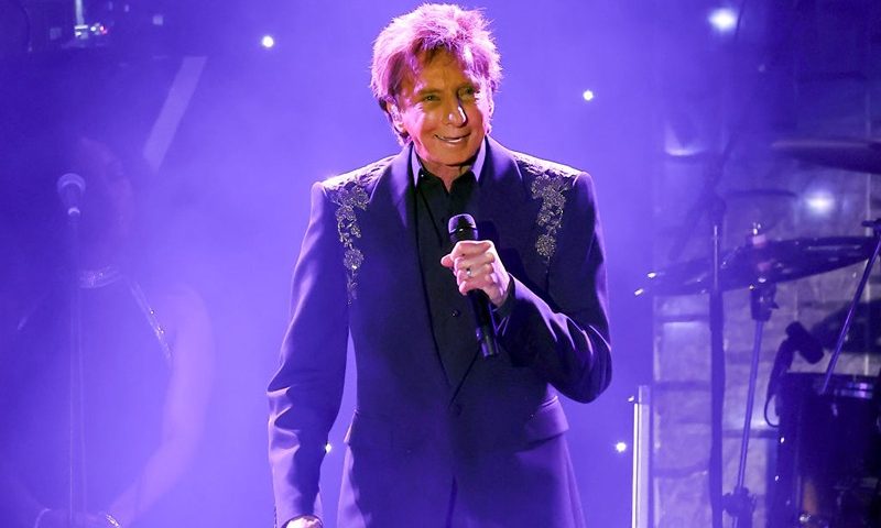 LOS ANGELES, CALIFORNIA - FEBRUARY 01: Barry Manilow performs onstage during the 67th GRAMMY Awards Pre-GRAMMY Gala & GRAMMY Salute to Industry Icons Honoring Jody Gerson on February 01, 2025 in Los Angeles, California. (Photo by Leon Bennett/Getty Images for The Recording Academy)