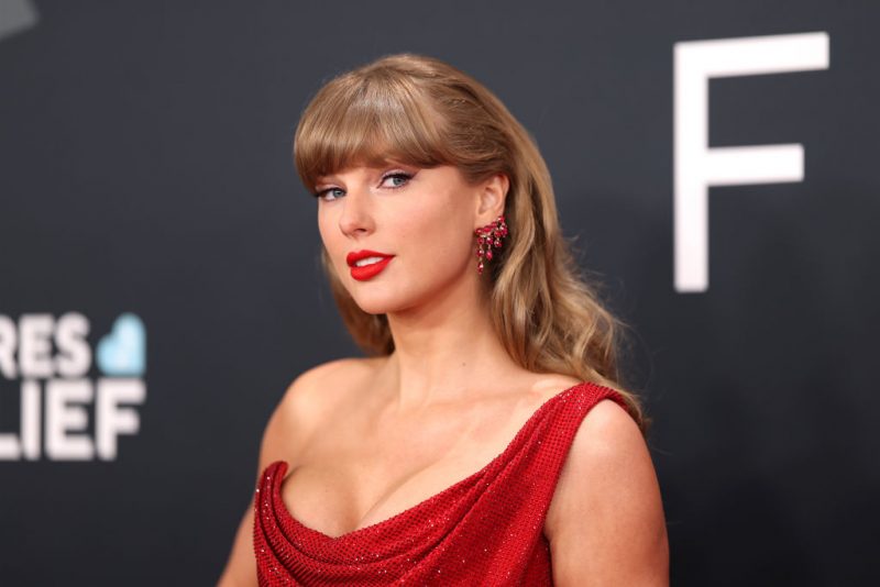 Taylor Swift’s $1M donation to Feeding America sparks gratitude and hope: ‘Just in time for Christmas’