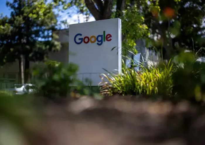 A Google logo is seen at a company research facility in Mountain View, California, U.S., May 13, 2025. REUTERS/Carlos Barria/File Photo