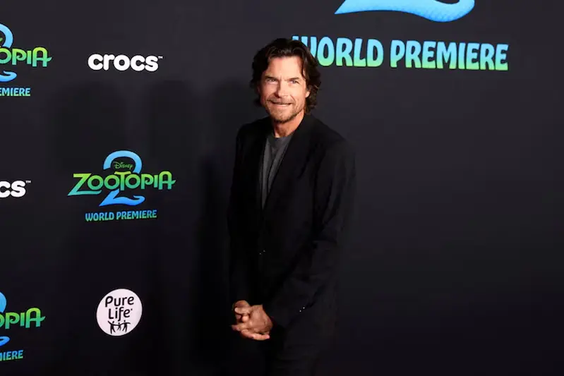 Cast member Jason Bateman poses at the premiere of "Zootopia 2" at the El Capitan Theatre in Los Angeles, California, U.S., November 13, 2025. REUTERS/David Swanson/File Photo