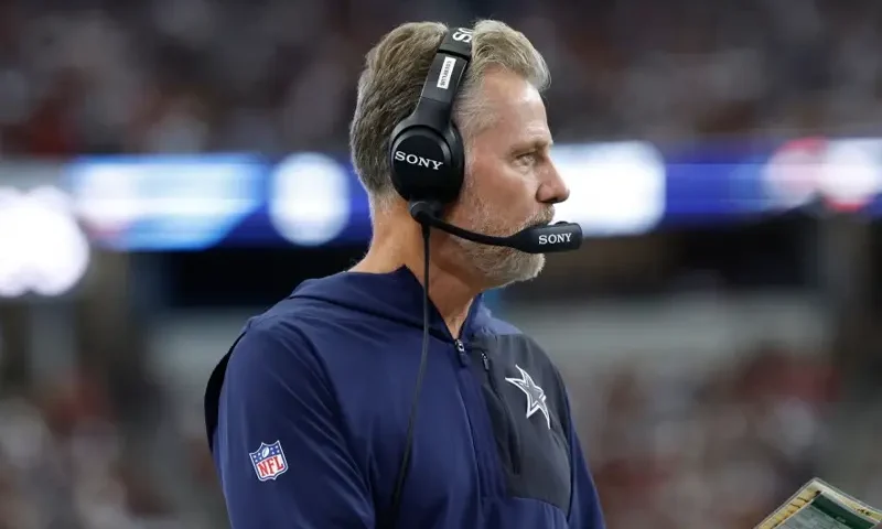 Dallas Cowboys defensive coordinator Matt Eberflus on the sidelines during a NFL football game against the Washington Commanders on Sunday, Oct. 19, 2025, in Arlington, Texas. (AP Photo/Matt Patterson, File)