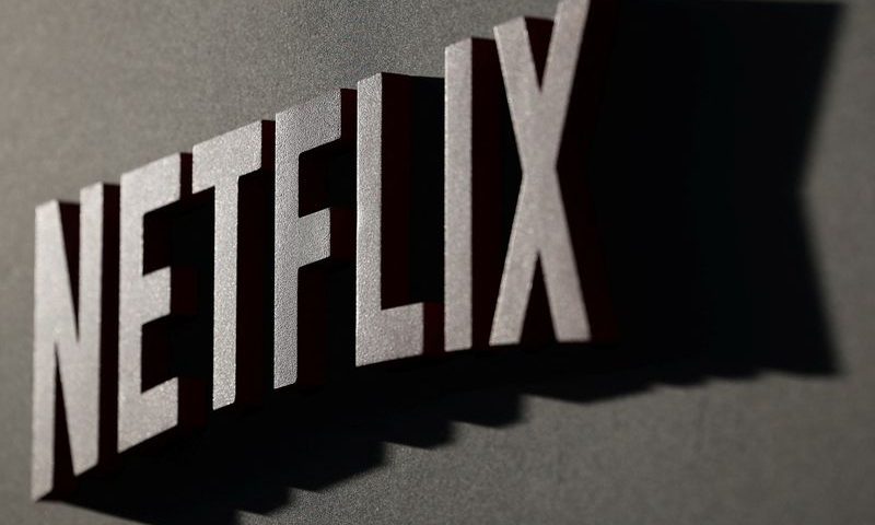 FILE PHOTO: A Netflix logo is pictured in Los Angeles, California, U.S., September 15, 2022. REUTERS/Mario Anzuoni